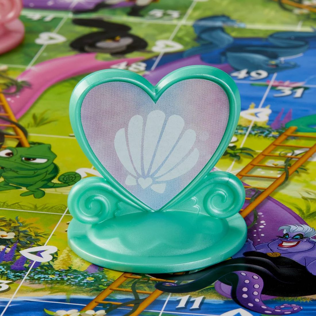 Chutes and Ladders: Disney Princess Edition, view 4