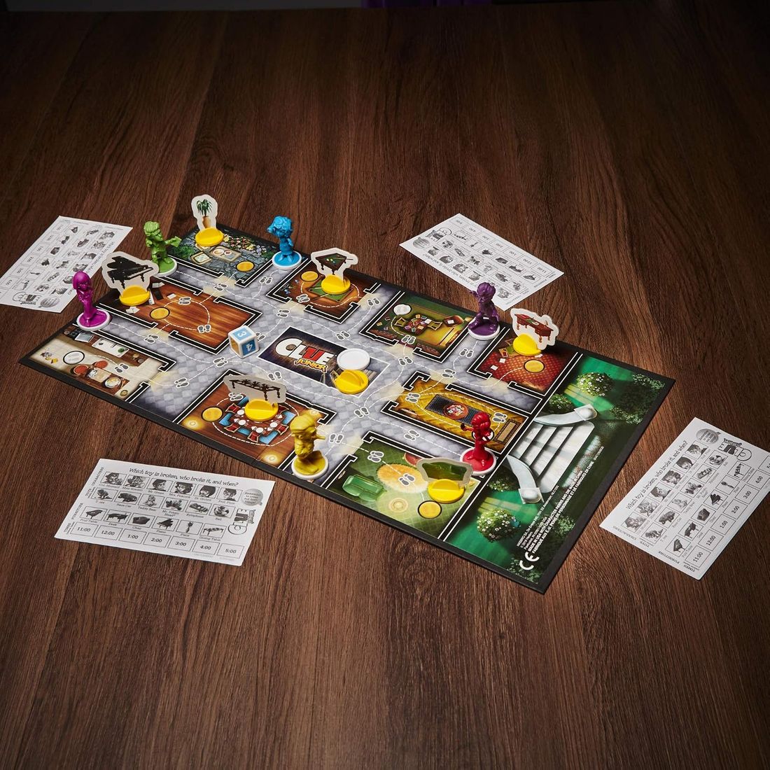 Clue Junior: Case of the Broken Toy, view 4