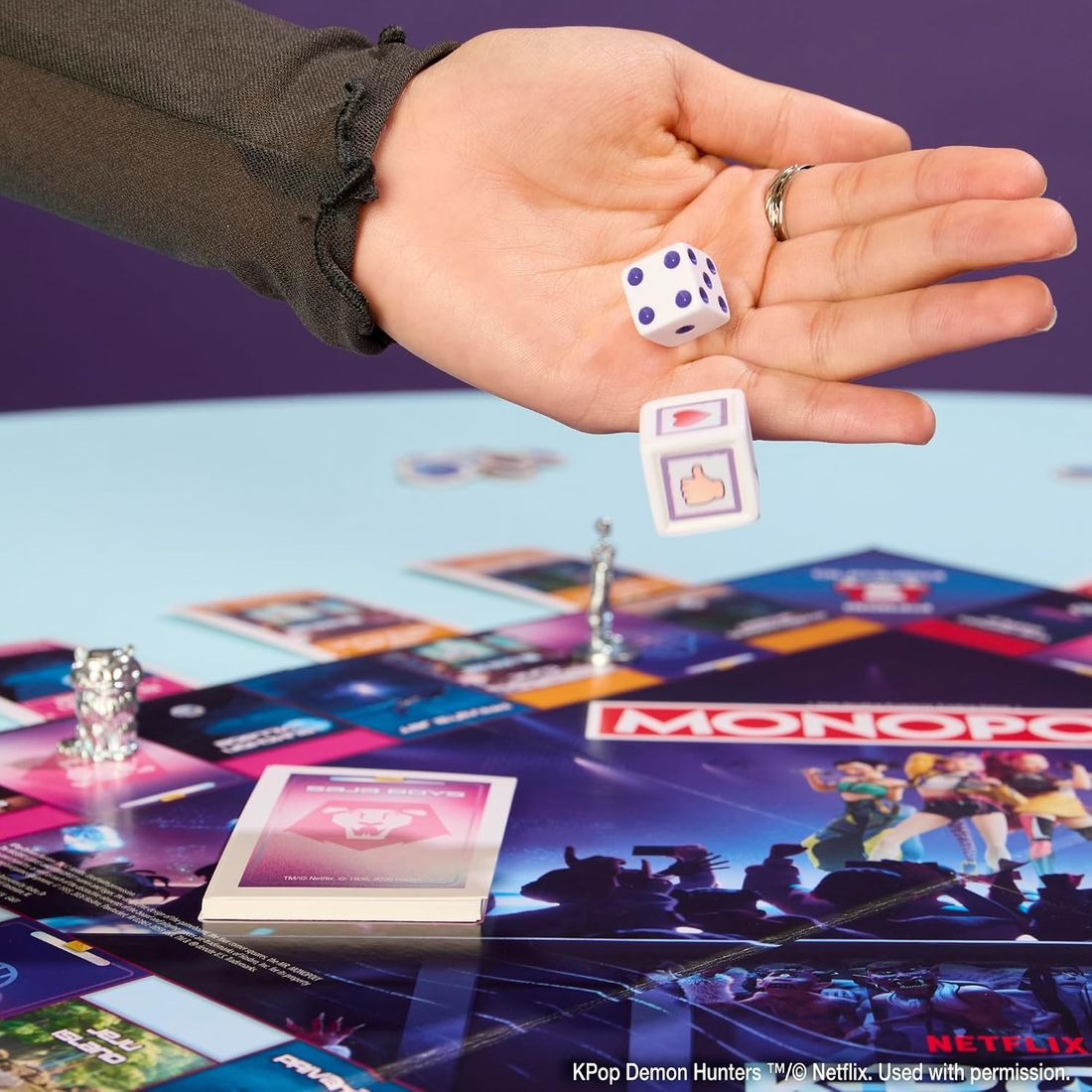Monopoly: KPop Demon Hunters Edition, view 4